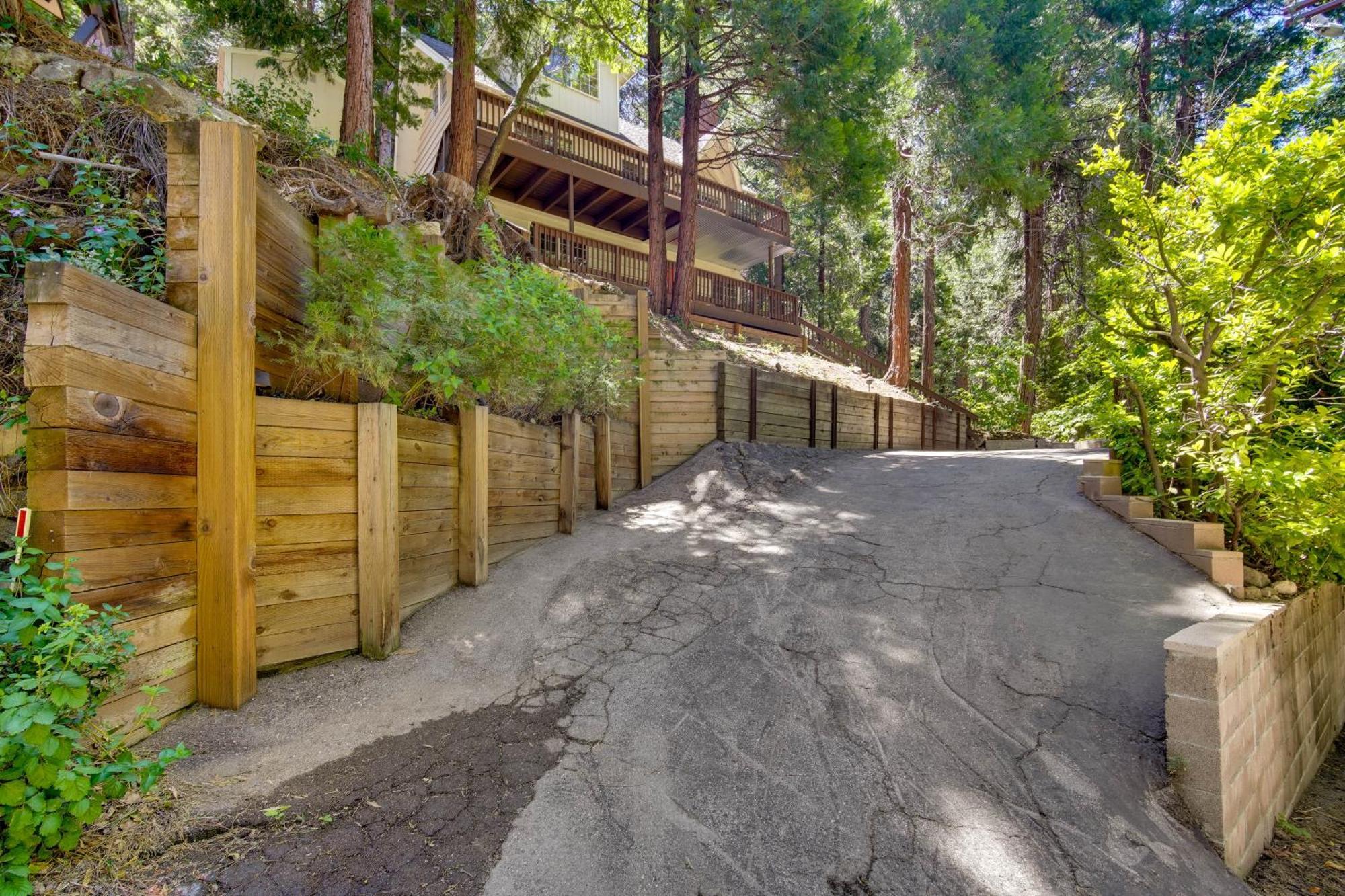 Lake Arrowhead Cabin With Decks Less Than 2 Mi To Village! エクステリア 写真