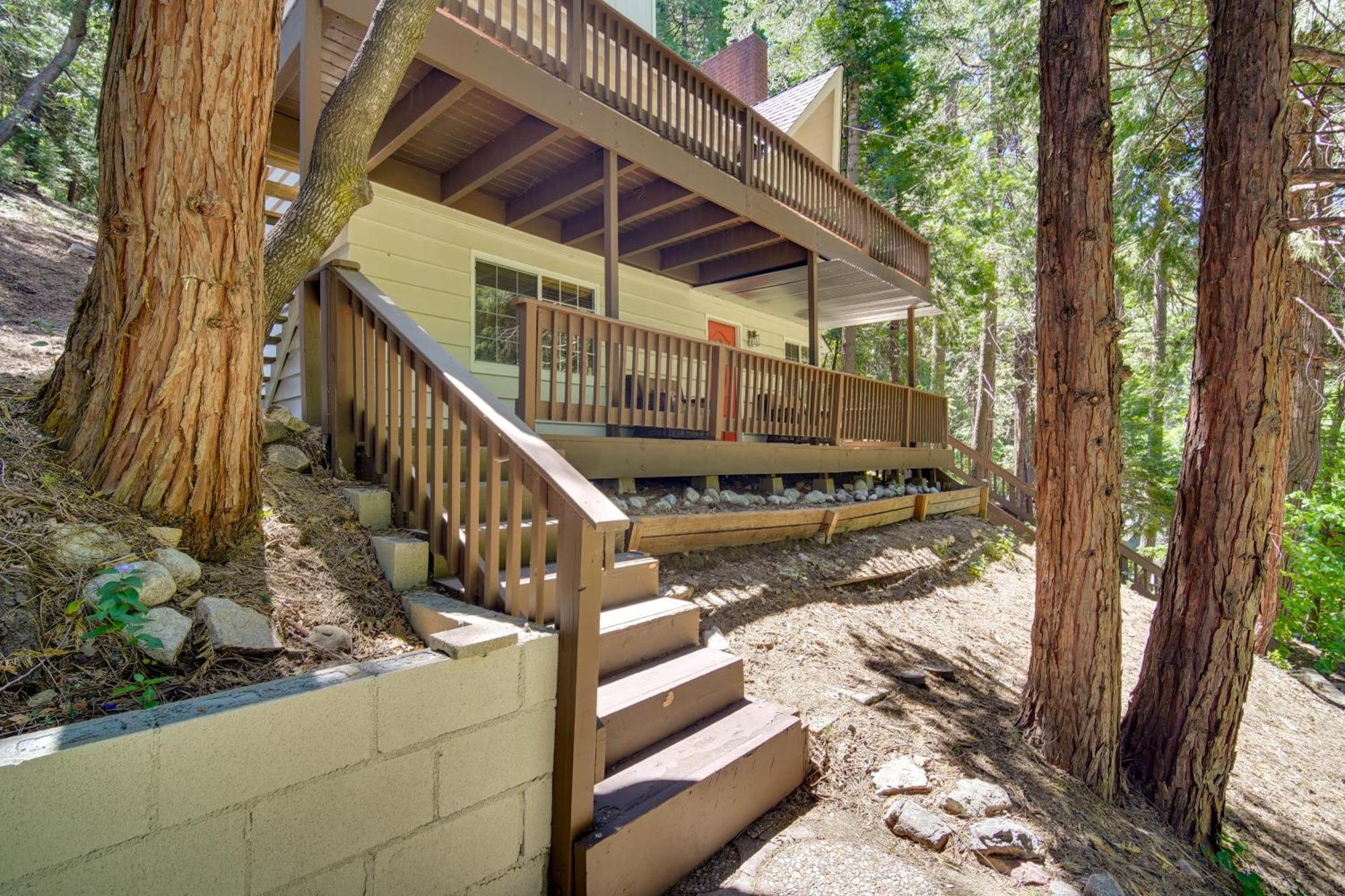 Lake Arrowhead Cabin With Decks Less Than 2 Mi To Village! エクステリア 写真